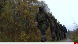 poland militia tensions russia pkg robertson wrn_00021912.jpg