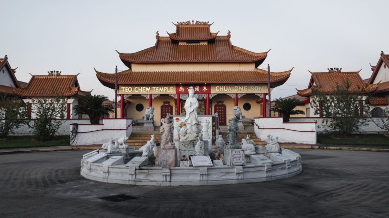 Houston's Chinatown is relatively lacking in postcard-worthy vistas, but one exception is the Vietnamese Buddhist Teo Chew Temple.
