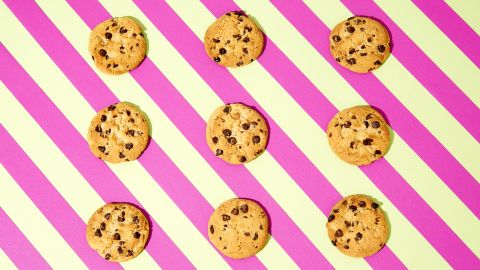 For Chips Ahoy chocolate chip cookies, nine cookies equal 33 grams of sugar.