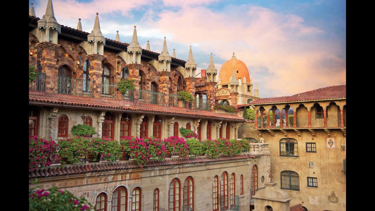 Mission Inn Hotel & Spa (1876), which is located in Riverside, California won for best historic hotel in the 201-400 guestrooms category. 