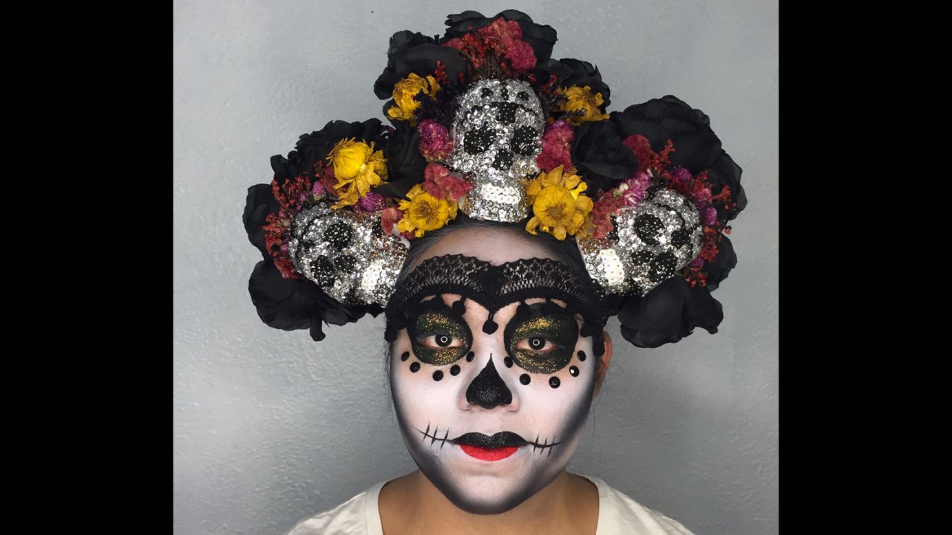 Mexico City hosts Day of the Dead parade inspired by 'Spectre' | CNN