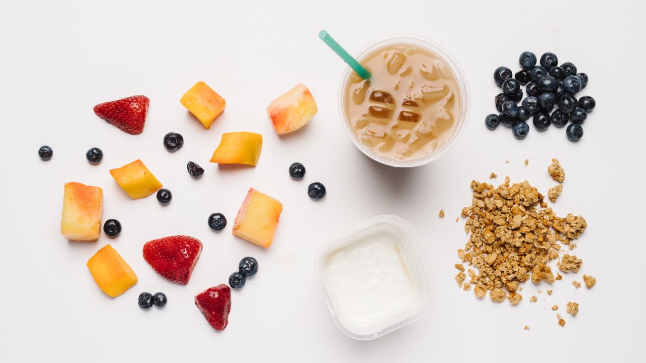 Fresh blueberries and honey Greek yogurt parfait is a mini-meal with only 75 milligrams of salt. An iced skinny flavored latte is a sweet, calcium-rich option.