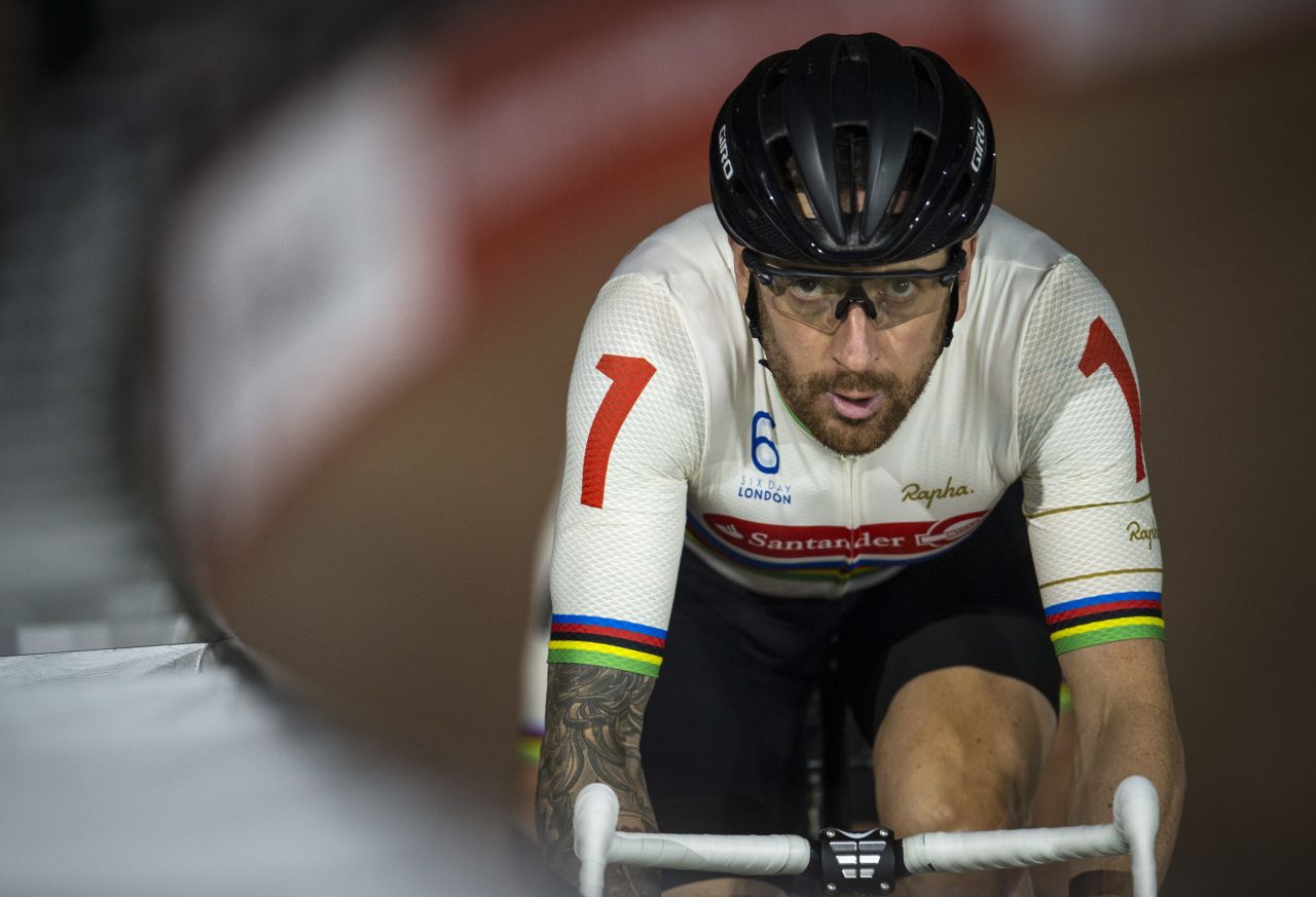 Wiggins is a picture of concentration as he competes in his final race in Britain in October 2016.
