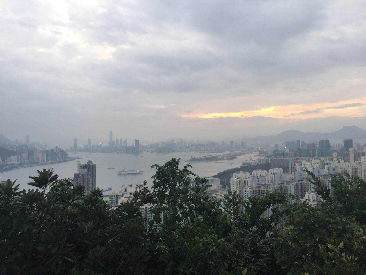<strong>Devil's Peak: </strong>This 222-meter hill looks over Victoria Harbour, taking in Central on Hong Kong Island to the south and Kowloon to the north. 