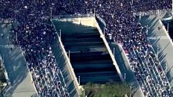 Chicago Cubs fans gates open parade_00001007.jpg
