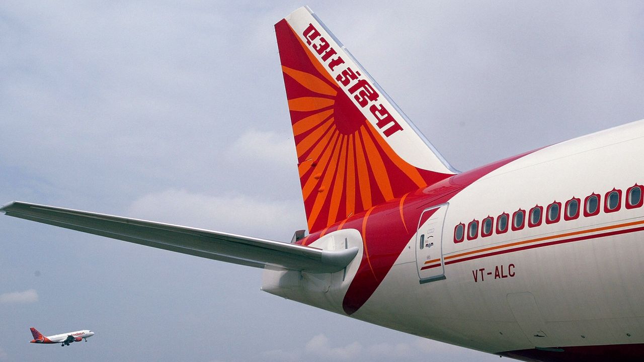 <strong>Longest route in terms of distance:</strong> Air India's flight from Delhi to San Francisco stretches over 15,000 kilometers, making it the current longest route in terms of distance. 