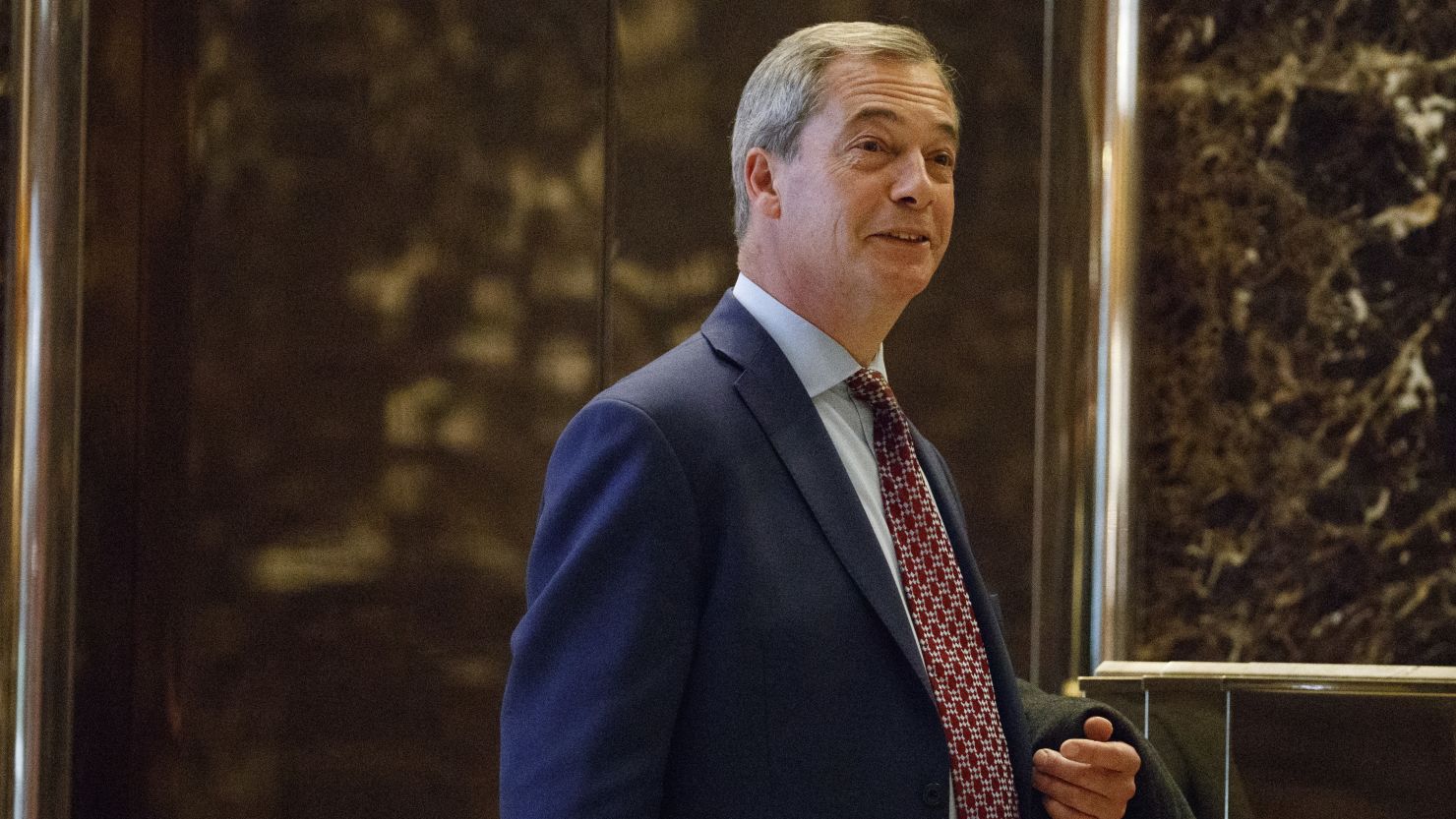 Nigel Farage Offers To Help Uk Govt Mend Fences With Donald Trump Cnn Politics 
