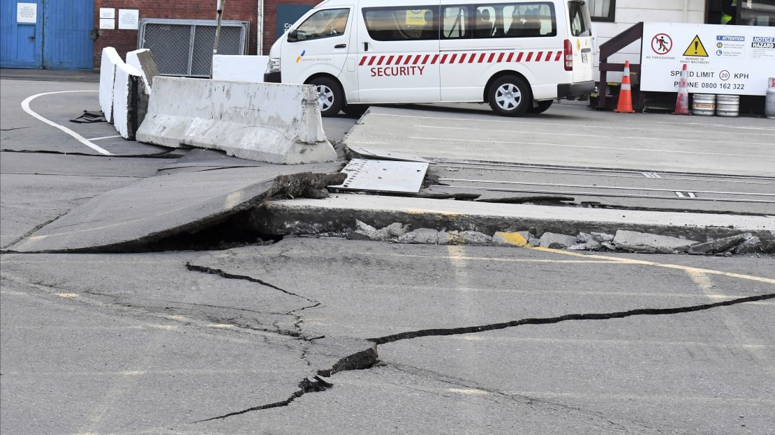 New Zealand: At least 2 dead in powerful earthquakes | CNN