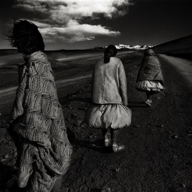 Wuyong "Earth" collection, worn by native residents on the snow-covered plateau of Kangding (Dardo), in Garzê Tibetan Autonomous Prefecture, western Sichuan province. 