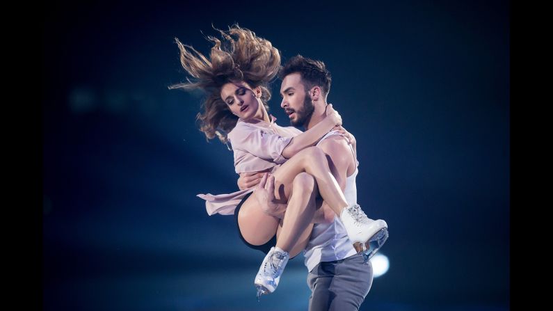 French ice dancers Gabriella Papadakis and Guillaume Cizeron perform during the gala exhibition of Paris' Grand Prix event on Sunday, November 13. The defending world champions finished in first place a day earlier.