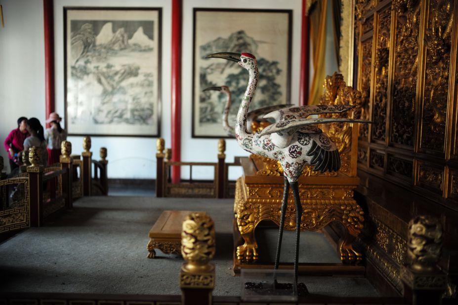 Meeting rooms for Chinese and foreign leaders, private offices for figures such as Chinese Nationalist Party leader Chiang Kai-shek, as well as Sun Yat-sen's nap room, have been preserved and restored.