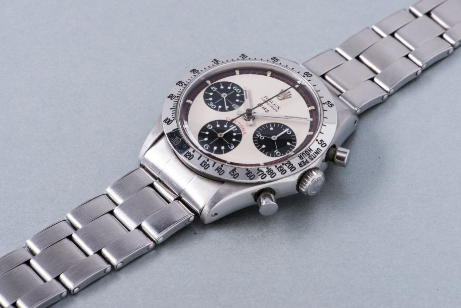 A stainless steel chronograph wristwatch with off-white dial, tachymeter bezel and bracelet sold for $882,740 (CHF 874,000).