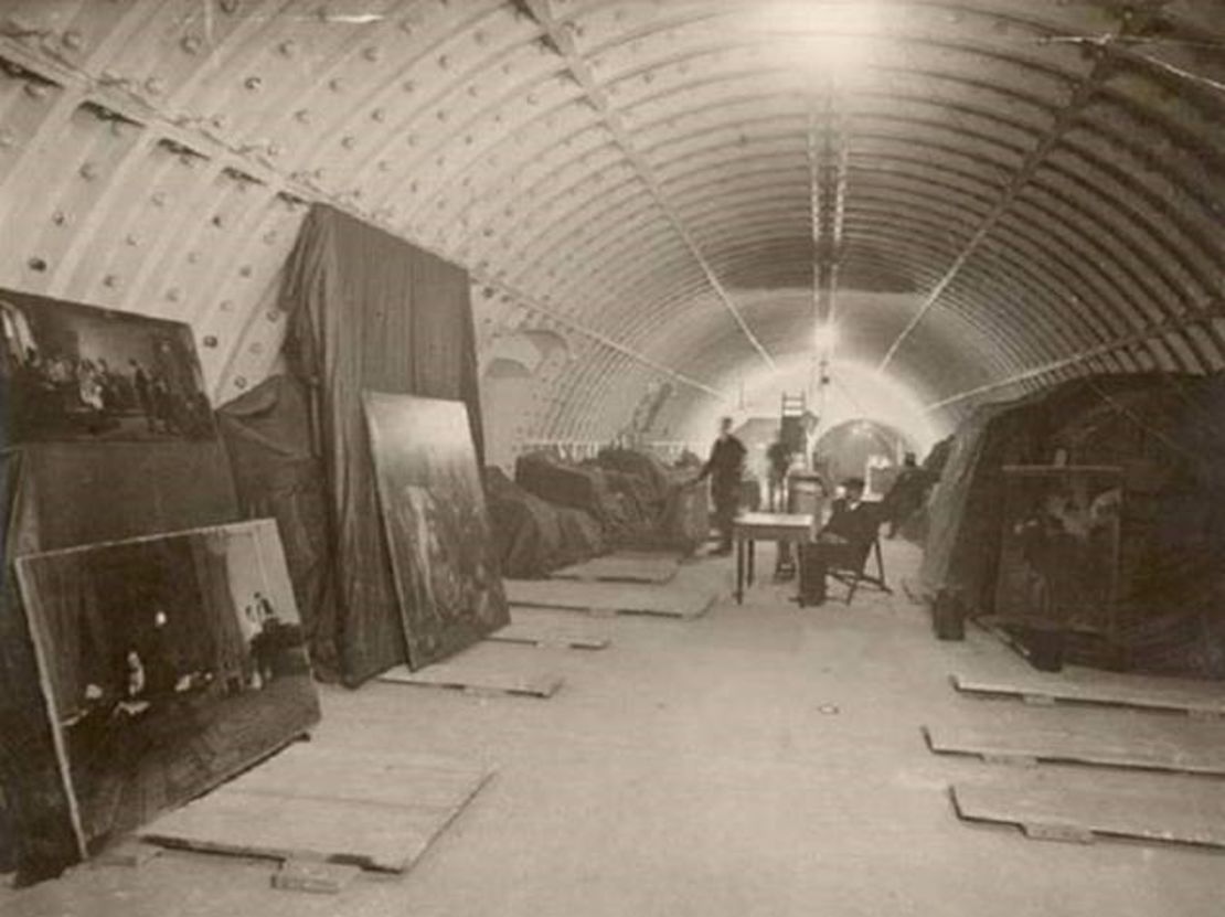 Artworks stored in King Edward Building Tunnel during First World War.