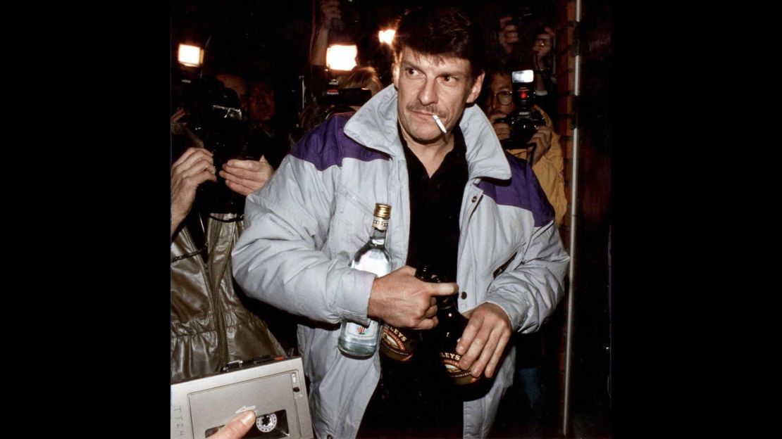 A file picture of Christer Pettersson, arriving at his Stockholm apartment after being cleared of Palme's murder.
