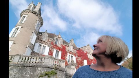 Kenner is inspired by Chateau de Cadres, as it allows to her embrace the past.