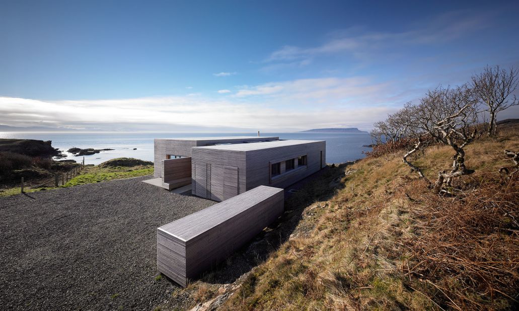 This Dualchas-designed house is located at the end of a road in Aird of Sleat on the southern tip of the Isle of Skye. The building is modern but also celebrates the local topography.