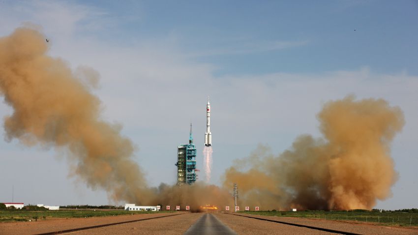 JIUQUAN, CHINA - JUNE 11:  (CHINA OUT) The Long March-2F rocket carrying China's manned Shenzhou-10 spacecraft blasts off from launch pad at Jiuquan Satellite Launch Center on June 11, 2013 in Jiuquan, Gansu Province of China. China's latest manned spacecraft blasted off on a 15-day mission to dock with a space lab.  (Photo by VCG/VCG via Getty Images)