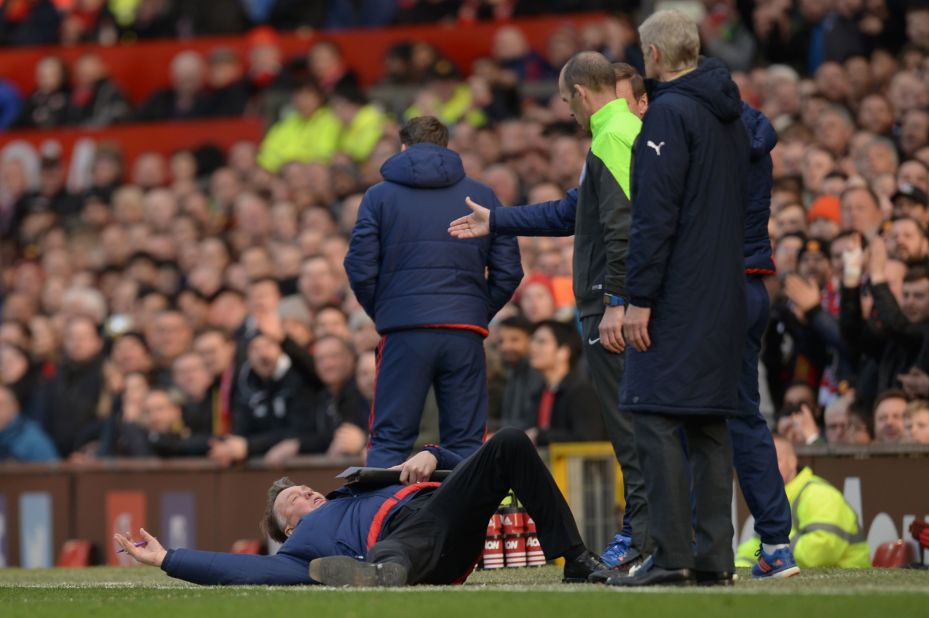 The United-Arsenal fixture lost some of its edge after Alex Ferguson's 2013 retirement, but Mourinho's predecessor Louis van Gaal did his best to add drama. The eccentric Dutchman fell to the floor in front of official Mike Dean and Wenger during the February 2016 clash at Old Trafford, mimicking an alleged dive by one of Arsenal's players.