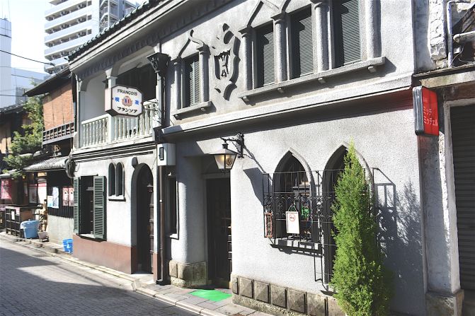 Faux European-style kissaten coffee houses like Salon de The Francois, opened in 1934, are the birthplace of Kyoto's thriving cafe culture. 