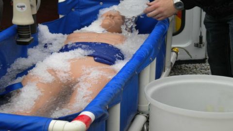 A dummy is used to demonstrate the first steps of cryopreservation.