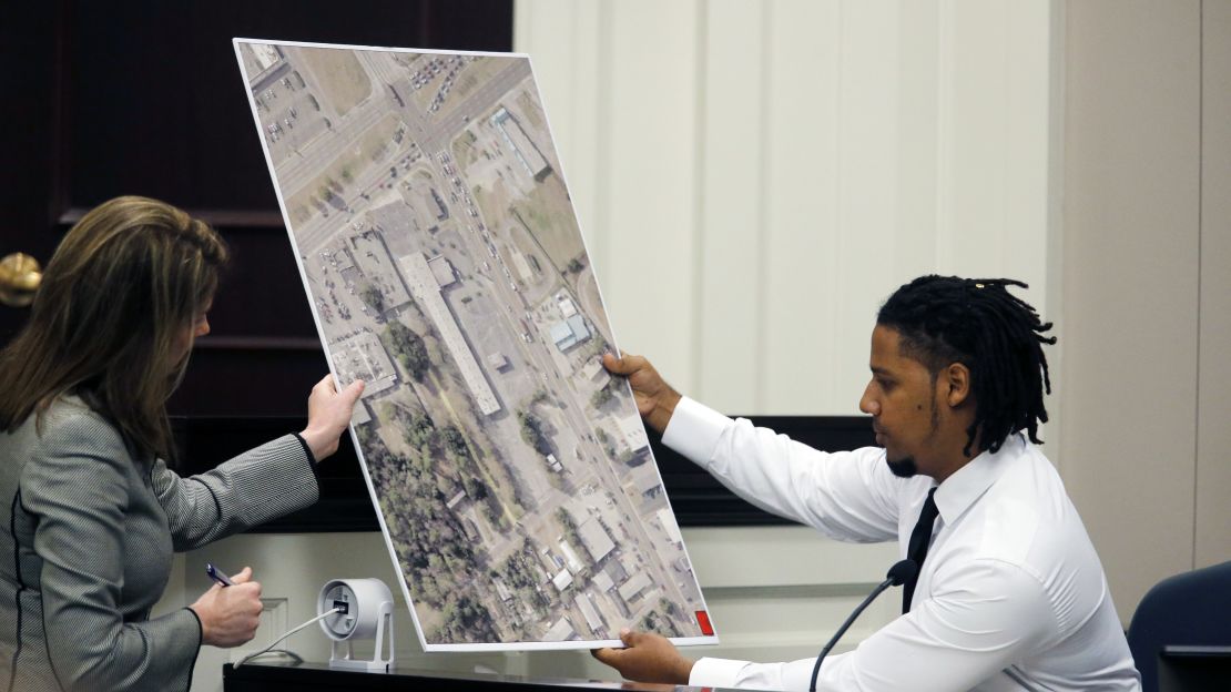 Feidin Santana testifies during Michael Slager's state murder trial in 2016. 