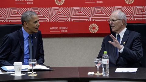 Obama confers with Peruvian President Pedro Pablo Kuczynski during the summit on November 19.