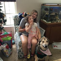 Abby Muszynski and her older sister, Christina.