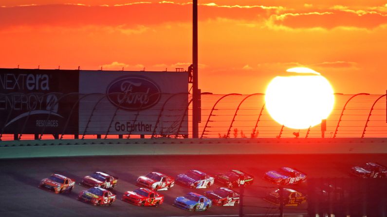 The sun begins to set on the NASCAR season as the Xfinity Series race takes place at Homestead-Miami Speedway on Saturday, November 19. <a href="index.php?page=&url=http%3A%2F%2Fwww.cnn.com%2F2016%2F11%2F14%2Fsport%2Fgallery%2Fwhat-a-shot-sports-1115%2Findex.html" target="_blank">See 34 amazing sports photos from last week</a>