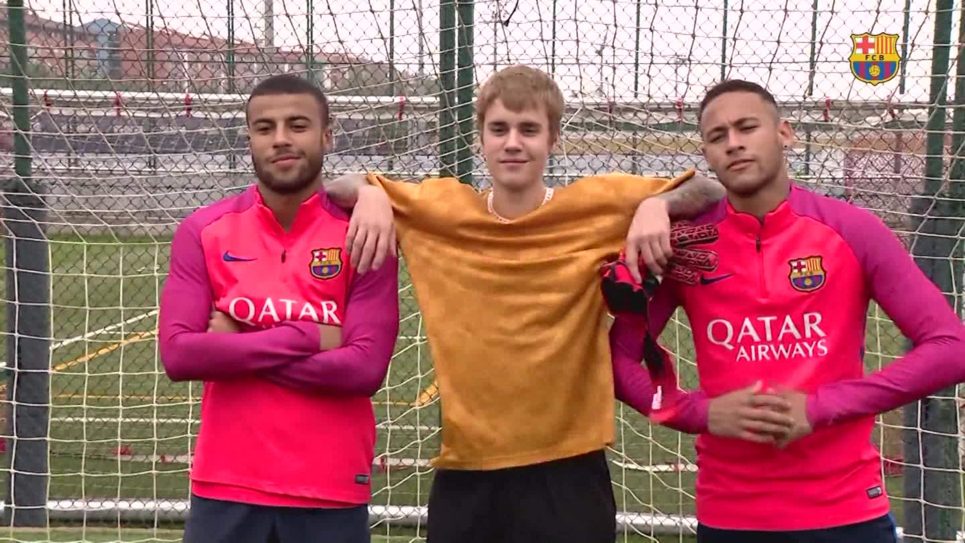Is FC Barcelona's Neymar a Belieber?