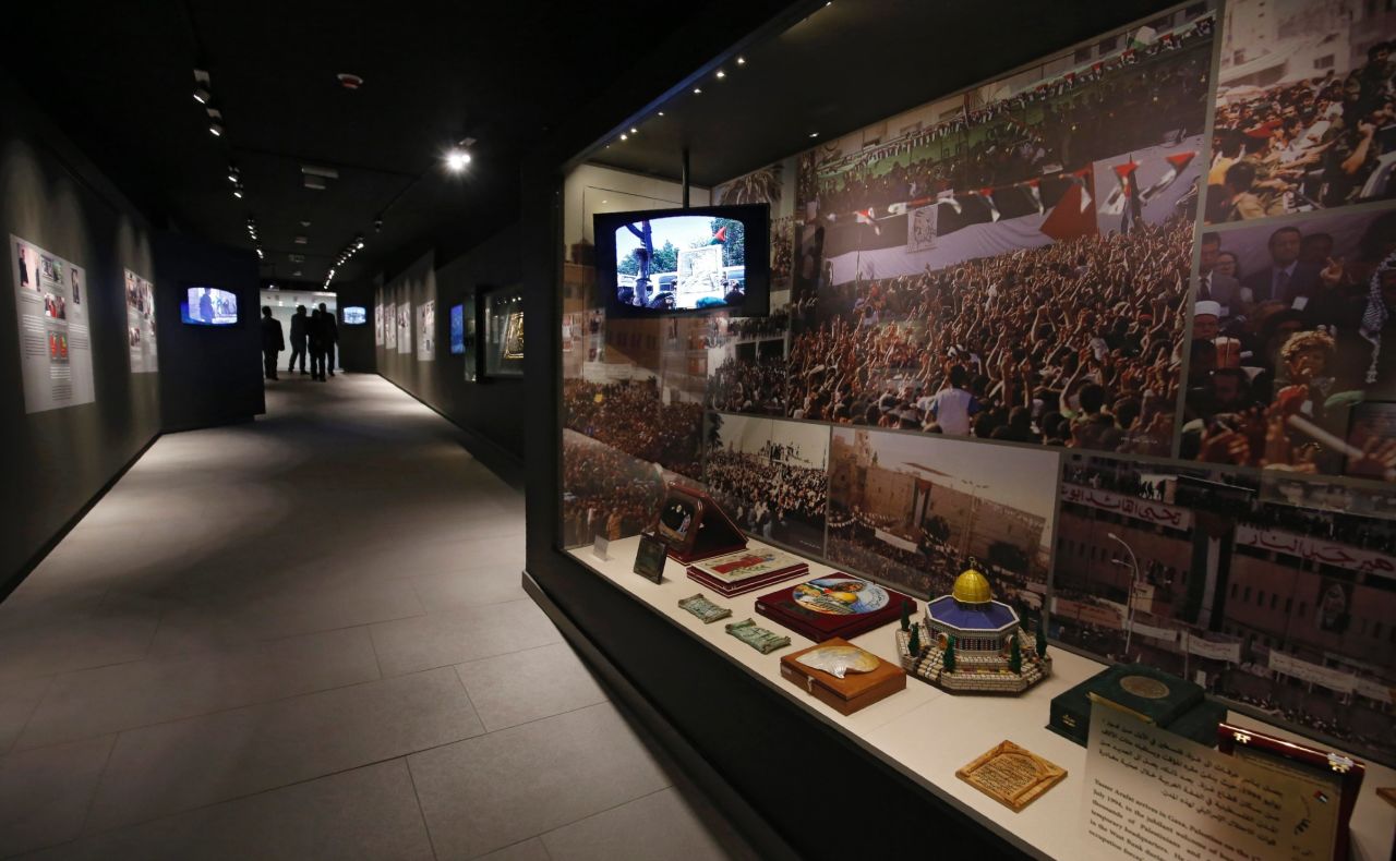 The Yassar Arafat Museum, in Ramallah, pays tribute to the former Palestinian leader. Its opening on November 10, 2016, marked the 12th anniversary of his passing.