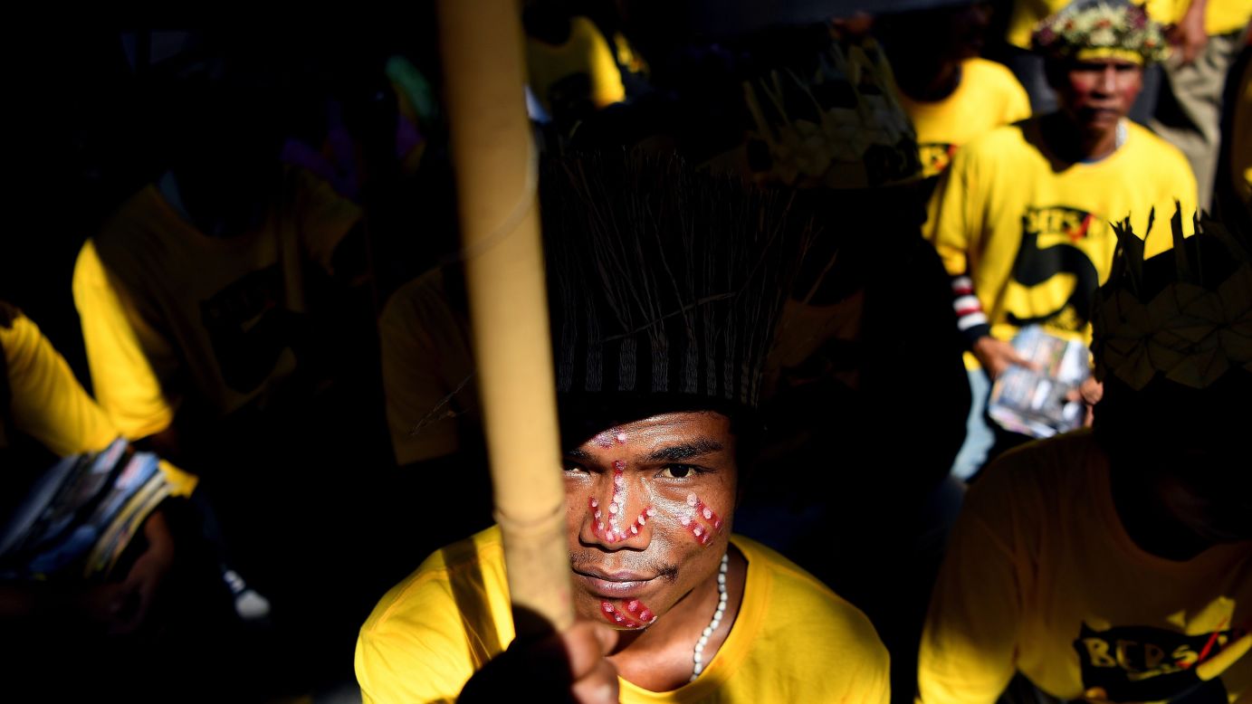 Members of a Malaysian indigenous tribe attend a rally Saturday, November 19, calling for the resignation of Malaysian Prime Minister Najib Razak. Thousands of people <a href="http://www.cnn.com/2016/11/19/asia/malaysia-protests-bersih-five/" target="_blank">flooded the streets of Kuala Lumpur,</a> Malaysia's capital, to protest against Najib. Public dissatisfaction with Najib has grown, especially after news broke over alleged financial mismanagement of a government-run fund called 1Malaysia Development Berhad, or 1MDB. <a href="http://www.cnn.com/2016/01/30/asia/1mdb-scandal-4-billion-dollars/" target="_blank">He was recently cleared of wrongdoing</a> by the Malaysian Anti-Corruption Commission.