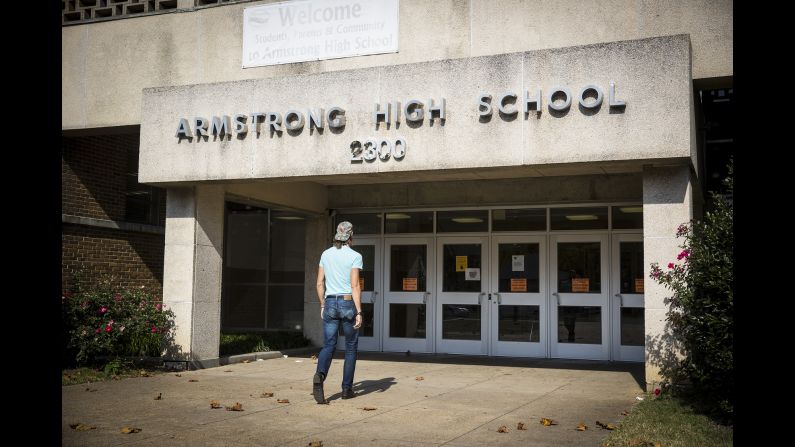 Dodson enters Armstrong High School, where he makes frequent stops to check on students and make sure they are attending classes and staying out of trouble.