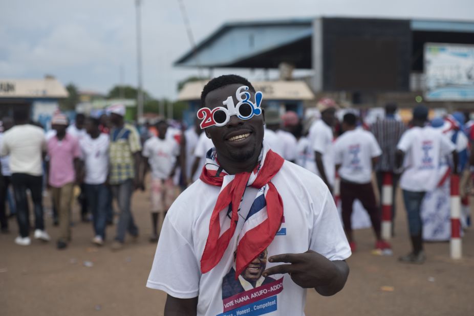 Ghanaians claim their vote choices would be influenced by a variety of policy and campaign issues, including bad roads, government corruption and  national embarrassments. This is according to CDD-Ghana.<br /><br />Pictured: A supporter of Ghana's largest opposition party, New Patriotic Party (NPP), at the party manifesto launch in Accra on October 9, 2016. Photo Stefan Heunis/AFP/Getty Images.
