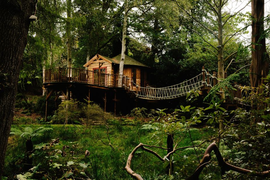 "The Treehouse Kitchen", located in Surrey, England, is a function venue for a gourmet meal company, as well as being a private retreat. <br />