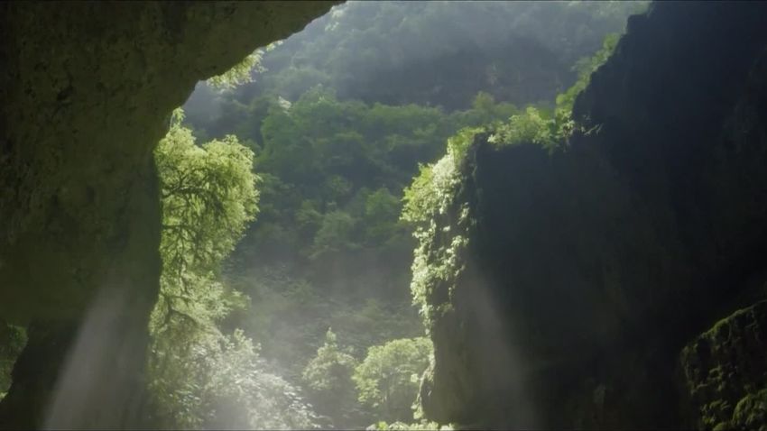 china pit caves discovered orig jnd vstan_00001530.jpg