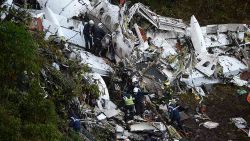Rescuers search for survivors from the wreckage of the LAMIA airlines charter plane carrying members of the Chapecoense Real football team that crashed in the mountains of Cerro Gordo, municipality of La Union, on November 29, 2016.
A charter plane carrying the Brazilian football team crashed in the mountains in Colombia late Monday, killing as many as 75 people, officials said.