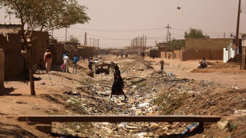 A general view shows Khartoum's southern suburb of Mayo on April 14, 2015. Mayo is mainly populated with displaced people from Darfur and Kordofan where fighting between rebels and President Omar Al-Bashir troops has forced people from their homes.