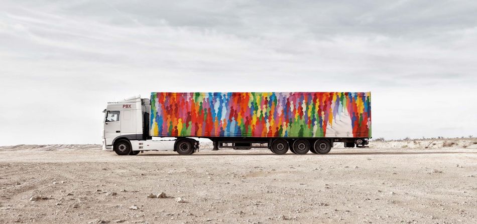 Suso33 is one of Spain's most established urban artists. The work for his truck is entitled "Sky's the Limit." 