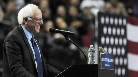<strong>March 25:</strong> US Sen. Bernie Sanders, who was seeking the Democratic Party's presidential nomination, smiles at a bird after <a href="http://www.cnn.com/2016/03/25/politics/bernie-sanders-bird-portland-oregon-symbolism/index.html" target="_blank">it landed on his podium</a> in Portland, Oregon.