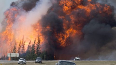 <strong>May 7:</strong> A wildfire <a href="http://www.cnn.com/2016/05/05/world/gallery/canada-wildfire-fort-mcmurray/index.html" target="_blank">rips through the forest</a> near Fort McMurray, Alberta. More than 88,000 people were forced to flee their homes.
