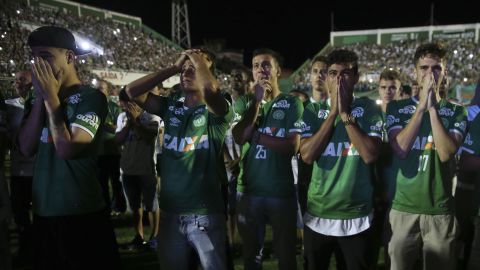 <strong>November 30:</strong> Players from the Brazilian soccer team Chapecoense mourn their fallen teammates <a href="http://www.cnn.com/2016/11/30/world/gallery/colombia-plane-crash-reaction/index.html" target="_blank">during a tribute</a> at the team's stadium in Chapeco, Brazil. A charter airplane carrying 77 people, including most players from Chapecoense, <a href="http://www.cnn.com/2016/11/29/americas/gallery/colombia-plane-crash-site/index.html" target="_blank">crashed near Rionegro, Colombia,</a> on November 28. Seventy-one people were killed, officials said. Six survived: three players, two crew members and one journalist.