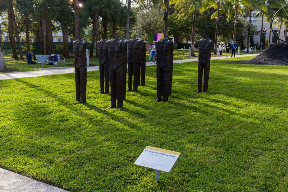 Magdalena Abakanowicz's ominous headless "10 Standing Figures" stand guard on The Bass' lawn. 