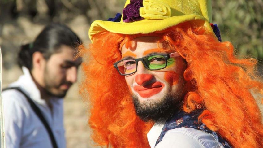 aleppo clown dies in airstrike