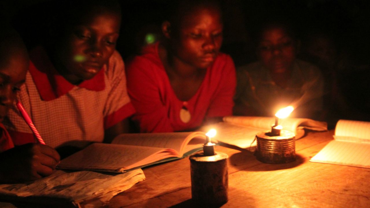 Kerosene lamps may cause health risks such as burns and poisoning from fuel ingestion, according to the World Health Organization.