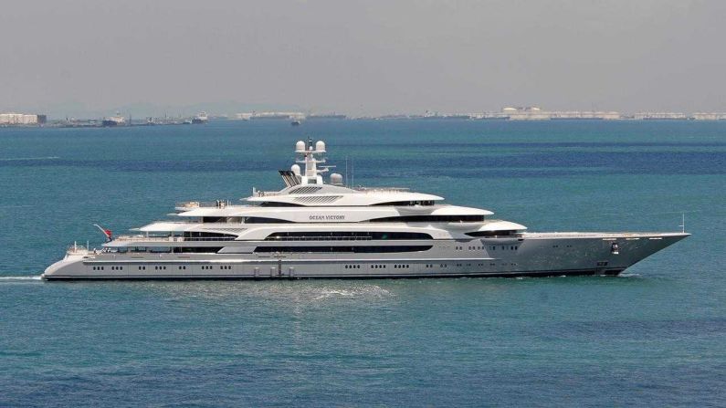Russian billionaire Viktor Rashnikov's Ocean Victory (140 meters/459 feet) rounds out the top 10 after El Mahroussa and Yas.