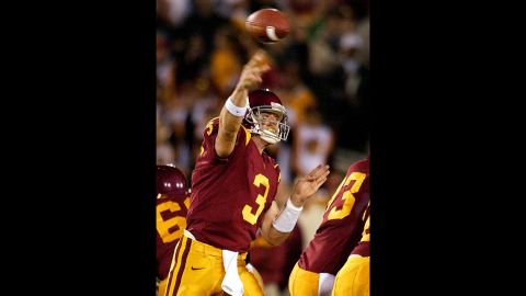 University of Southern California quarterback Carson Palmer makes a pass during a game against Notre Dame in Los Angeles on November 30, 2002.