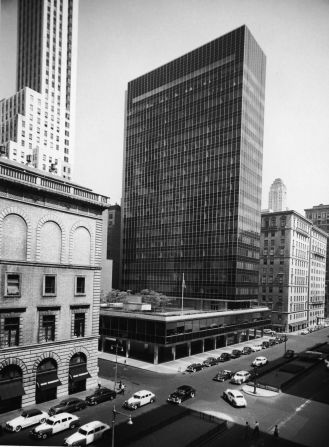 One of the earliest examples of a glass skyscraper, the Lever House was build in the 1950s. This was the first building in New York to be constructed using glass in the International Style.