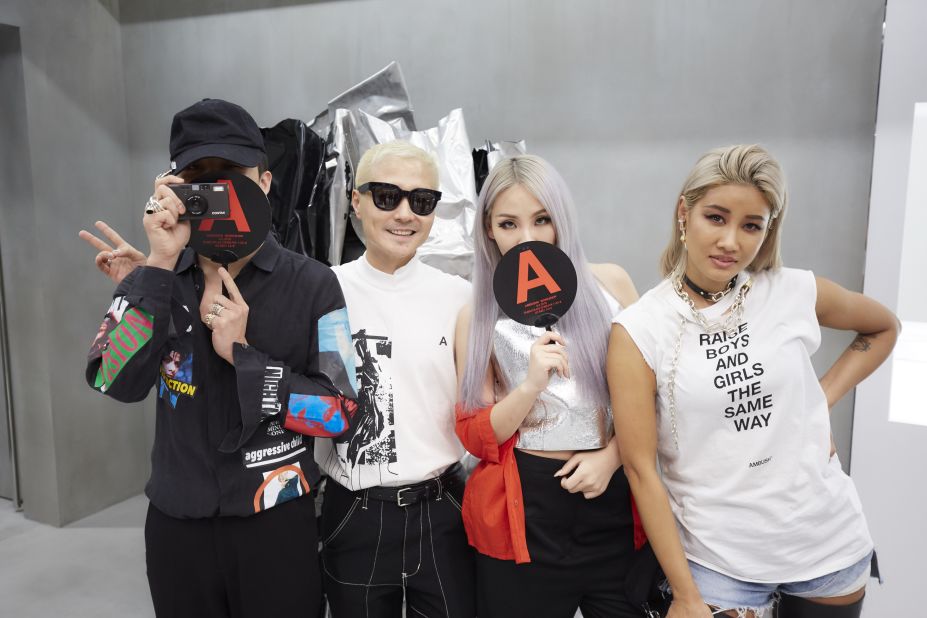 The couple is pictured here with K-Pop big names, G Dragon and CL. 