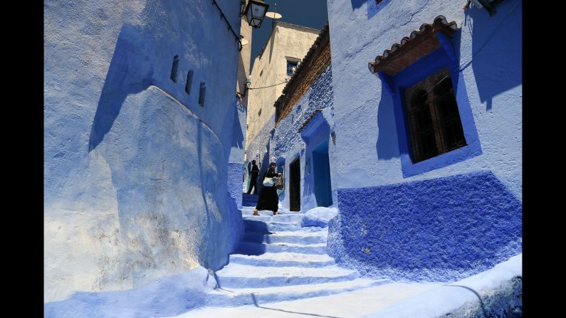 The mesmerizing blue within the maze of the city's 'old town' date back to a 15th century custom. When Jewish refugees fleeing the Spanish inquisition settled in Chefchaouen, they wanted the buildings and streets to mirror the sky so they could be reminded of God.