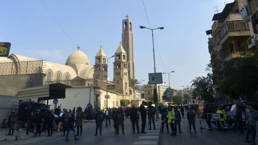 Egyptian security forces gather at the site of an explosion at the Saint Mark's Coptic Orthodox Cathedral on December 11, 2016 in the Abbasiya neighbourhood in the capital Cairo.
Copts, who make up about 10 percent of Egypt's population of 90 million, have faced persecution and discrimination that spiked during the 30-year rule of Hosni Mubarak, who was toppled by a popular uprising in 2011. / AFP / KHALED DESOUKI        (Photo credit should read KHALED DESOUKI/AFP/Getty Images)
